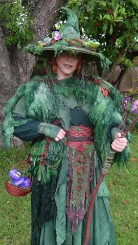 just a few snippets of my Moss Witch video, full thing's up on YT! 