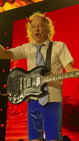 The best night of my life ⚡️ @AC/DC  #acdc #angusyoung 