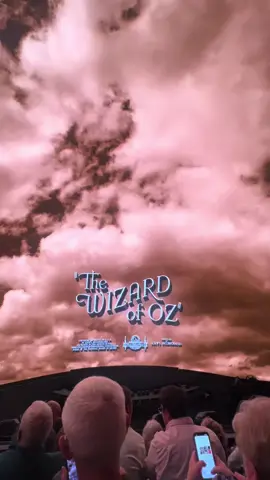 Best experience ever 🌪️🍎❄️🔥🌈#wizardofoz #wizardofozsphere #spherelasvegas #wizardofozlasvegassphere 