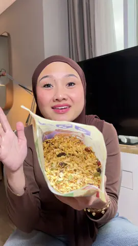 Sarapan sehat tinggi serat #muesli #mueslisafiya #muesliberryyoghurt #oatmeal #sereal 