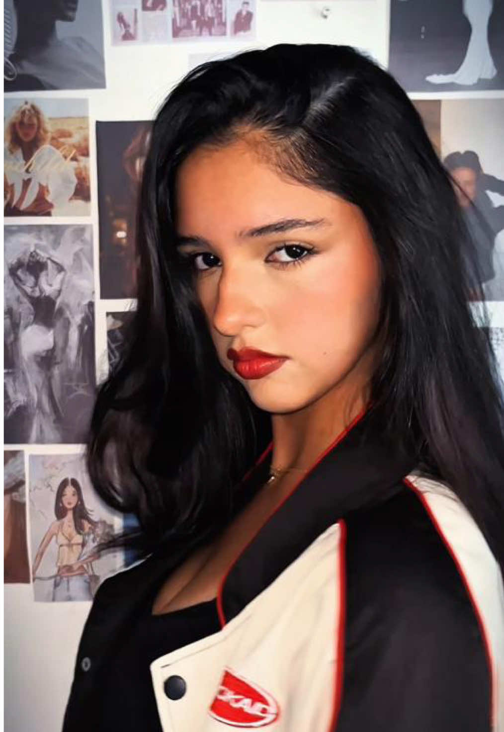 Respuesta a @dannita💞🥰  El maquillaje de los 90s según tiktok, pinterest y mi mamá 💋. Igual me fui más por el lado del maquillaje de las latinas en los 90s 🙈🙈. Voy a ser todos sus pedidos en los comentarios pero por décadas 🫶🏻🫶🏻 #mymakeuptype #90smakeup #90s #makeup #trend 