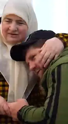 РАМЗАН КАДЫРОВ С МАТЕРЬЮ. #кра #бойцы #military #automobile #кадыров 