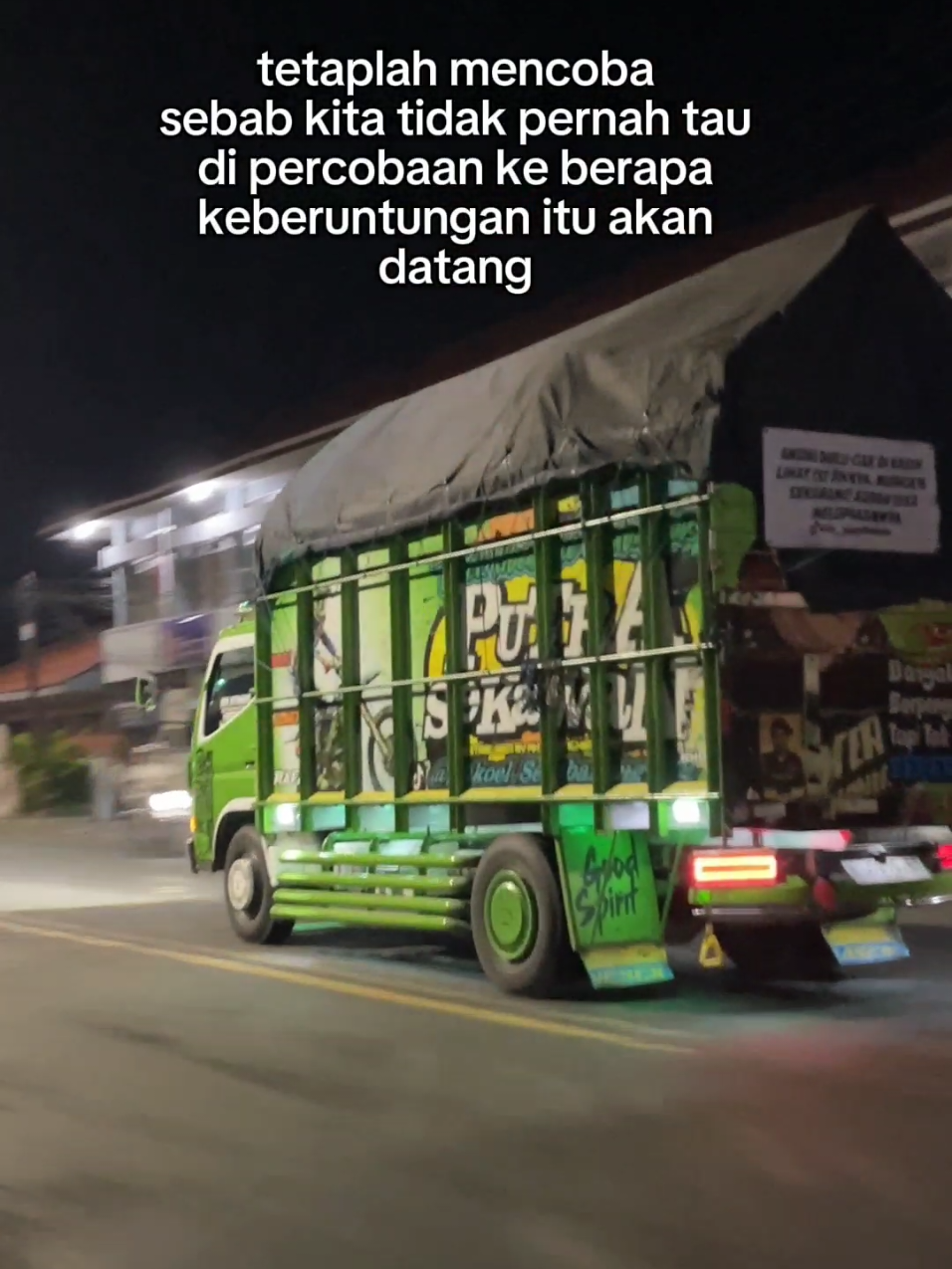 perlu keajaibanmu  . . #promomakan1111 #drivermuda #rembang24jam #truckmodifiedindonesia #fypシ #cctvlasemrembang 