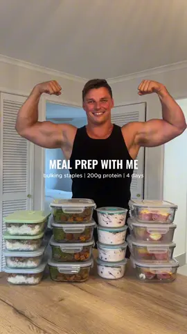 Nothing beats a good meal prep 👨🏼‍🍳 Nourishing my body with high protein balanced meals whilst on this bulk. This 4-day meal prep is super simple to make and perfect for those on a budget or are short on time. It's a great way to stay on track and @Mingle Seasoning keeps my meals exciting. Ingredients list below ⬇️ Steak & Sweet Potato 🥩 (4 serves) - 1kg diced beef (raw weight) - 1.6kg sweet potato (uncooked weight) - 2 bundles baby broccoli - @mingleseasoning everything seasoning  - @mingleseasoning garlic and herb seasoning - 2 Tbsp coconut oil Bacon & Egg Cups 🥓 (4 serves) - 12 rashers short cut bacon - 12 eggs - 150g cheddar cheese Tuscan Chicken & Rice 🍗 (4 serves) - 1.2kg chicken thighs (raw weight) - 400g white rice (uncooked weight) - 400g green beans - @mingleseasoning tuscan chicken seasoning Strawberry Yoghurt Bowls 🍓 (4 serves) - 800g Greek yoghurt - 400g blueberries - 4 scoops of strawberry protein powder (can also use vanilla) - @mingleseasoning cinnamon donut sweet topper + plenty of assorted snacks throughout the day that don’t need much prep - lots of fresh fruit, nuts and electrolytes 🍊🥜🧂  #weeklymealprep #highprotein #fitnessmotivation #healthyfood 