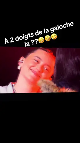 2L on a vu 😂😂#nouvelleecole #2L #Merveille #kisscam #humour 