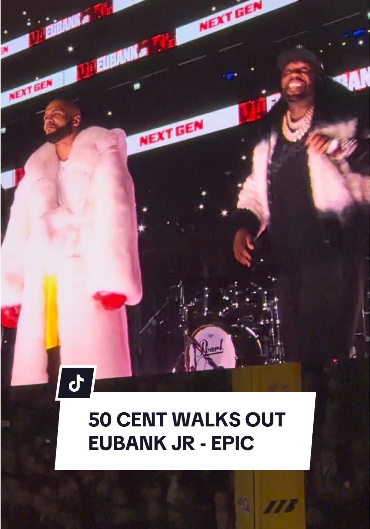 Omg 50 cent walks out Chris Eubank jr . Incredible ring walk. Conor benn awaits  . #chriseubankjr #50cent #conorbenn #boxing #eubankjrbenn  