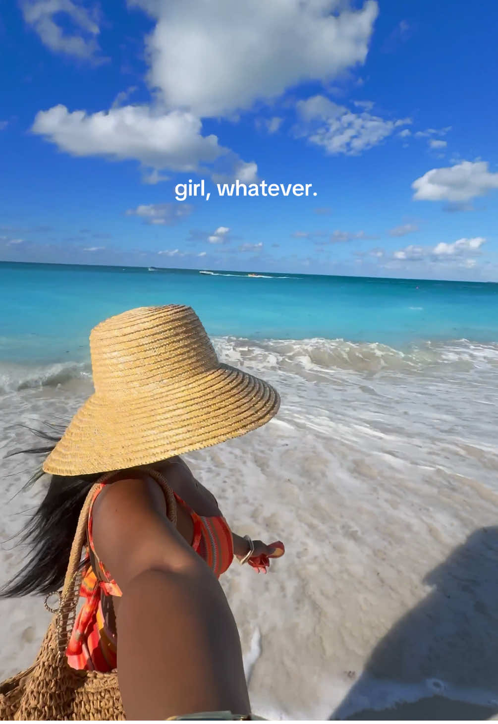 girl, whatever. La Vida es una 🩵 #fyp #turksandcaicos #parati #beach #vacations 