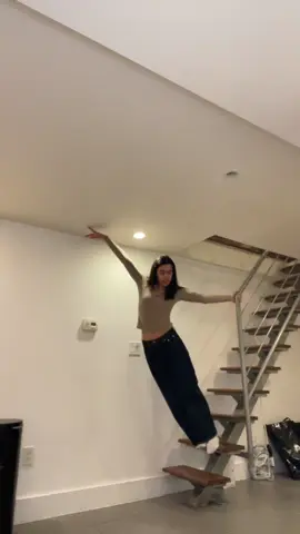 didn’t miss a beat 😩😎