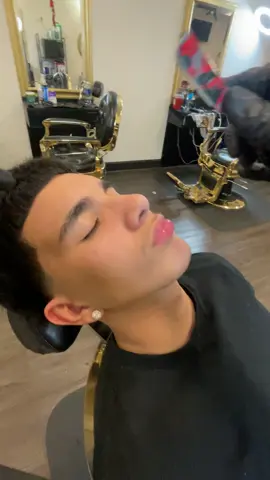 satisfied client i guess #fyp #viral #barber #marlon #haircut 