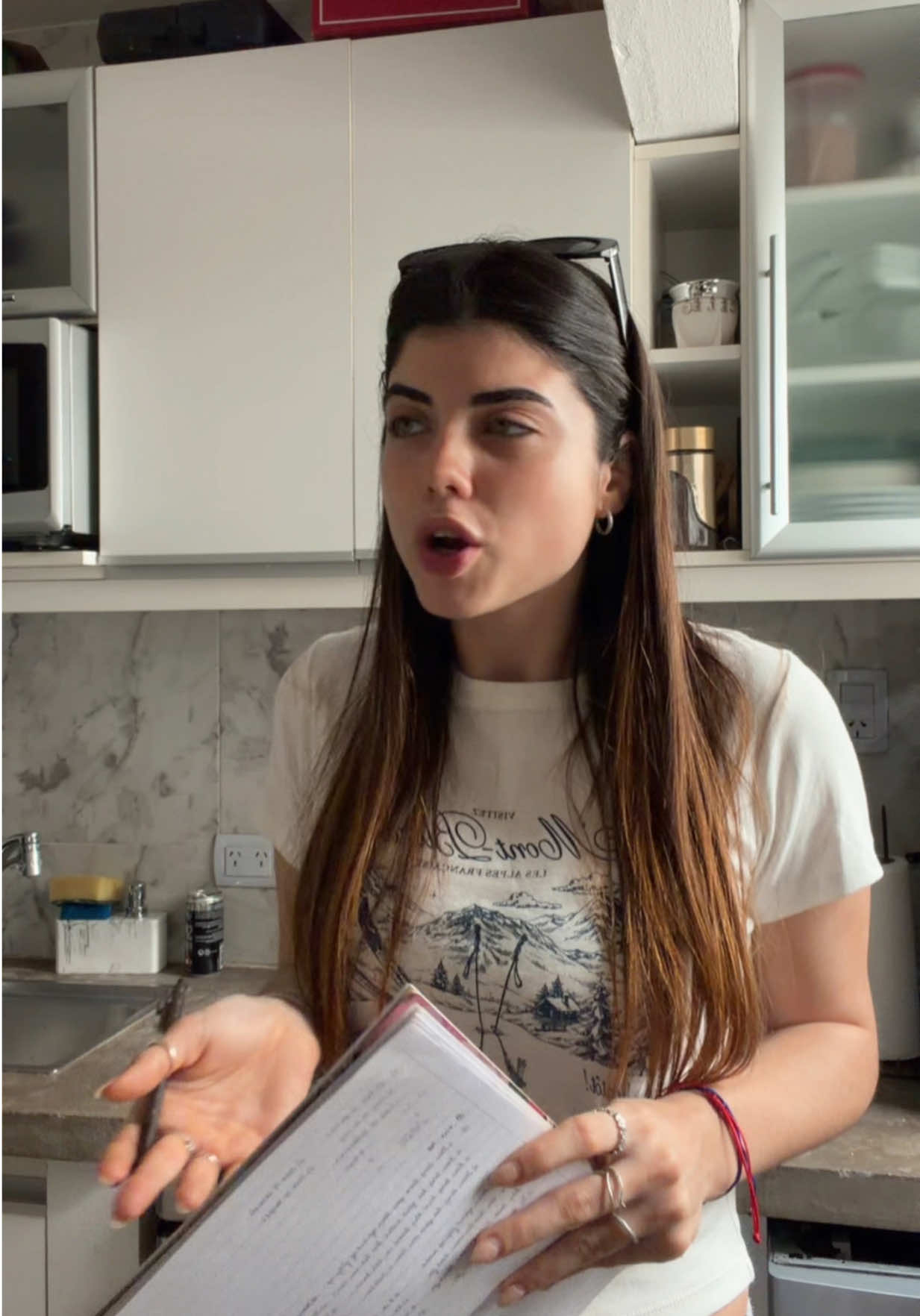 TODOS conocemos a una persona así o no😌 como se llama este juego en su país?