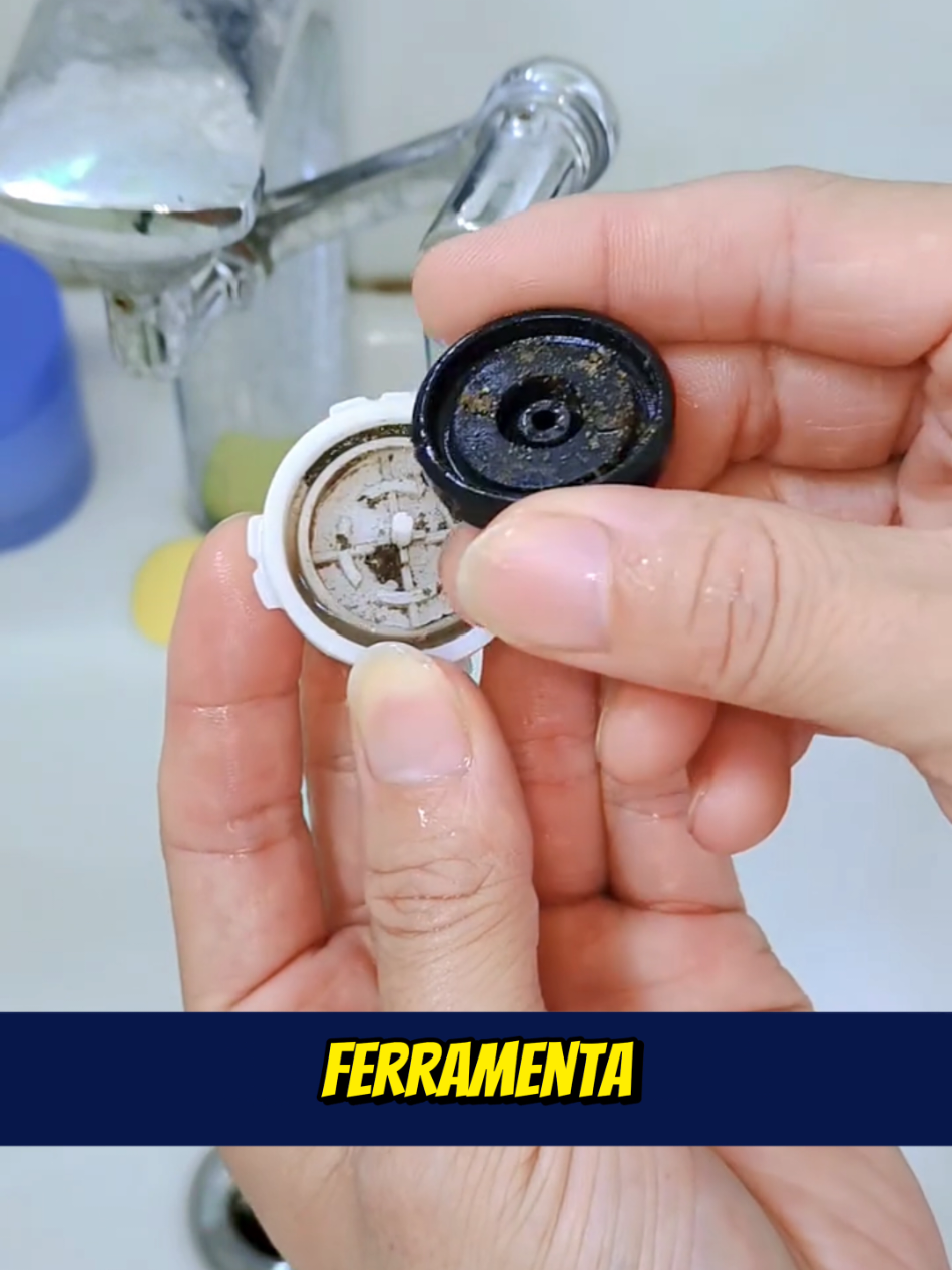 ​O seu vaso sanitário está ENCHENDO CONSTANTEMENTE? 💧 Você está jogando dinheiro fora! ​Em 90% dos casos, a solução não é trocar a válvula inteira — é limpar duas peças cruciais e aplicar um hack simples! ​ASSISTA 🎥 e aprenda a: ​Limpar o diafragma de borracha (o culpado pelo vazamento!). ​Desobstruir o pequeno furo de ventilação para parar aquele barulho irritante de assobio! ​O HACK: Vire o anel de borracha da haste boia para criar uma vedação perfeita, como se fosse nova! ✨ ​Pare de chamar o encanador para esse conserto simples de Faça Você Mesmo (DIY)! 🛠️ ​Isso te salvou de uma conta alta? Siga para mais hacks de casa! 👇 ​#DicasDeEncanamento #ConsertoDIY #VasoVazando #EconomizeDinheiro  #creatorsearchinsights @Marido de aluguel Petrópolis @Marido de aluguel Petrópolis @Marido de aluguel Petrópolis 