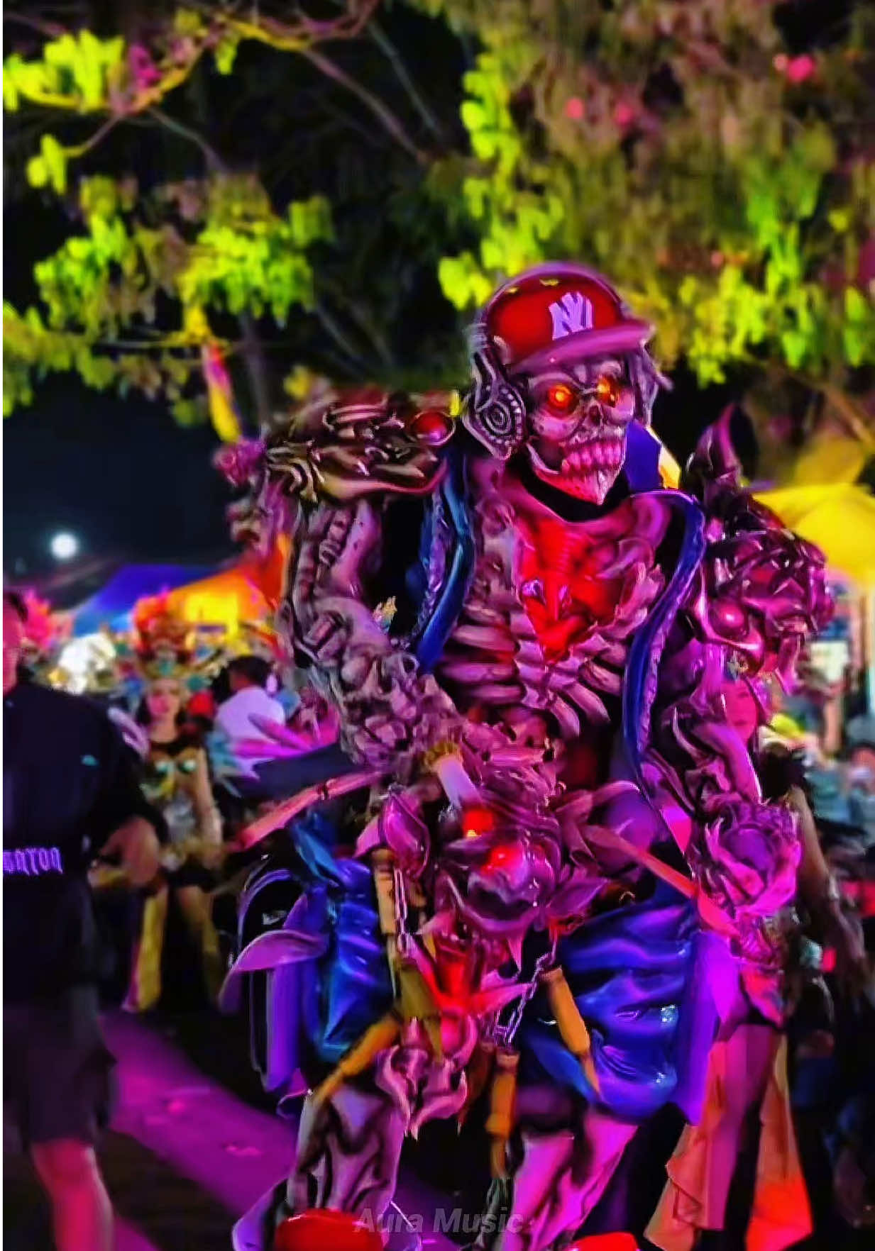 Full Costum Pesona Gondanglegi 2025 🤩 #pesonagondanglegi  #karnavalsoundsystem  #soundsystem  #soundhoregjawatimur  #fypシ゚ 