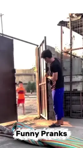 Follow for more laugh😂❤️ #funnypranks #fyp #viralcontent #pranks #funnyvideo 