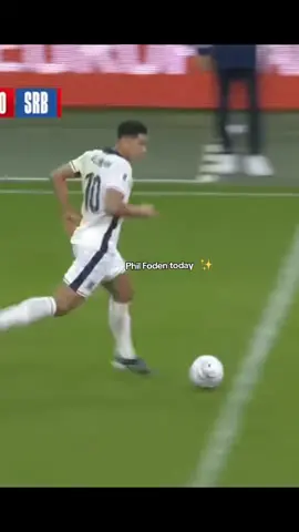 Foden passes 💀 #serbia #england #foden #saka #eze 