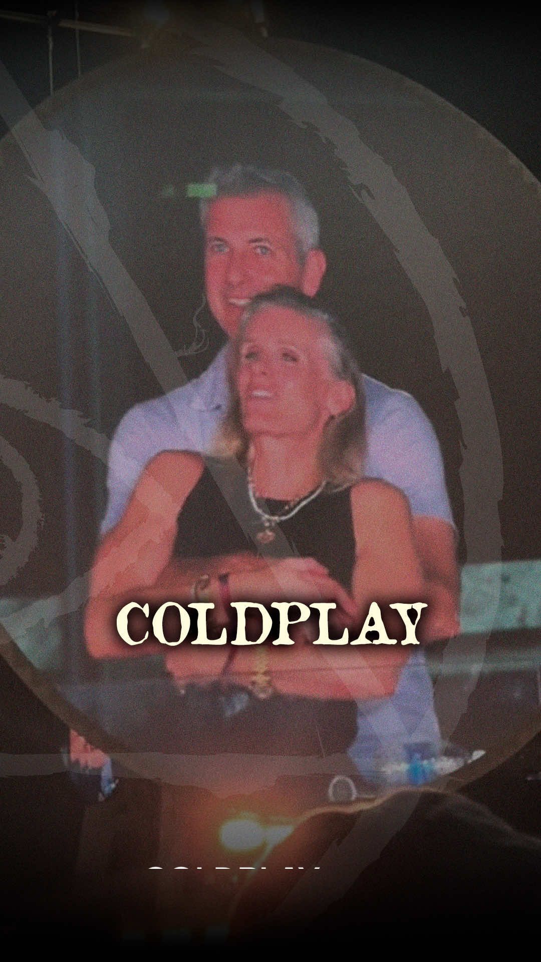 Hay conciertos que son solo música… y luego están los de Coldplay, que se sienten como algo más colectivo. Miles de personas respirando al mismo tiempo, luces que laten igual que un corazón, y esa sensación rara de que por un momento todos estamos conectados por algo que no se puede explicar. La gente dice que en sus shows sales distinto a como entraste. Y la verdad, no sé si sea magia, sincronía o simple humanidad, pero algo pasa ahí adentro. Si ya viste este capítulo y recuerdas algún concierto de los que hablamos, cuéntame: ¿Qué concierto te marcó o te movió más? ¿Y que fue lo que te hizo sentir eso? ¿La música, el ambiente… o esa vibra que no puedes poner en palabras? 🔞 Taylor Swift, Messi, Bad Bunny: LOS FAMOSOS FAVORITOS DE LA ÉLITE • ya disponible  #musica #coldplay #conciertos #paranormal 