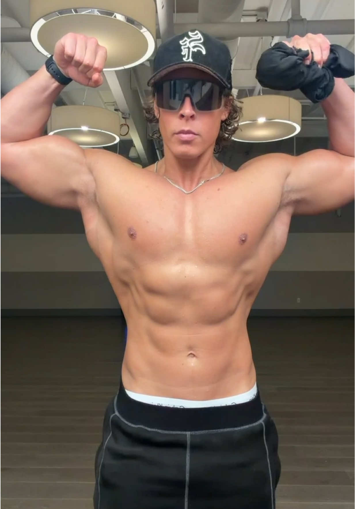 bulking season #GymTok #gains #muscle #chest 