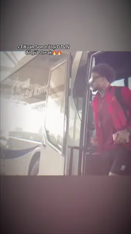 Anh đã trở lại, mấy chú cẩn thận👀 #xuanson #ĐTVN#dquyenn17 #storybongda_fc #mancity_club🔥💙  