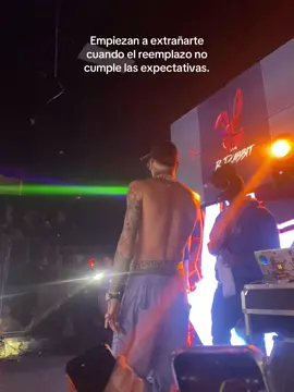 @Luar La L #concert #paratii #houston #lossobrenaturales 