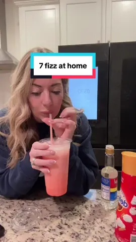 7 brew strawberry and cream fizz at home #7fizz #7brewathome #7brew #drinkrecipies #dirtywater 