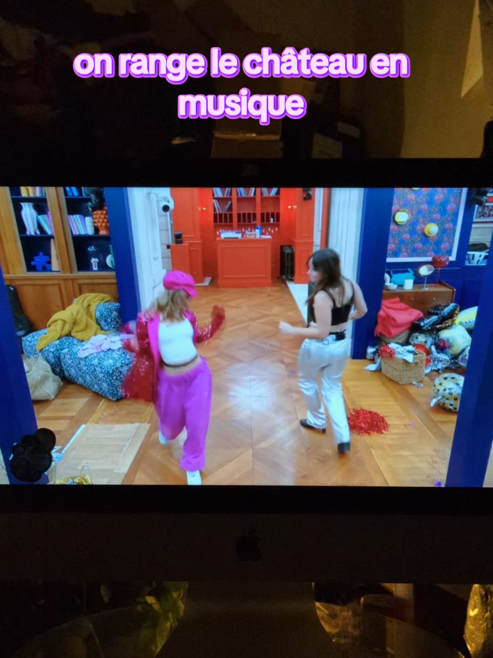 on range le château en musique  #livestaracademy #staracademy #ema #anouk 