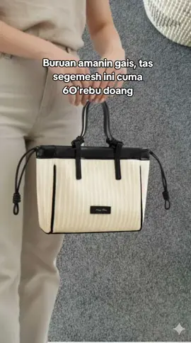 #slingbag #taswanita #tasslempangwanita #taswanitamurah #outfitideas 