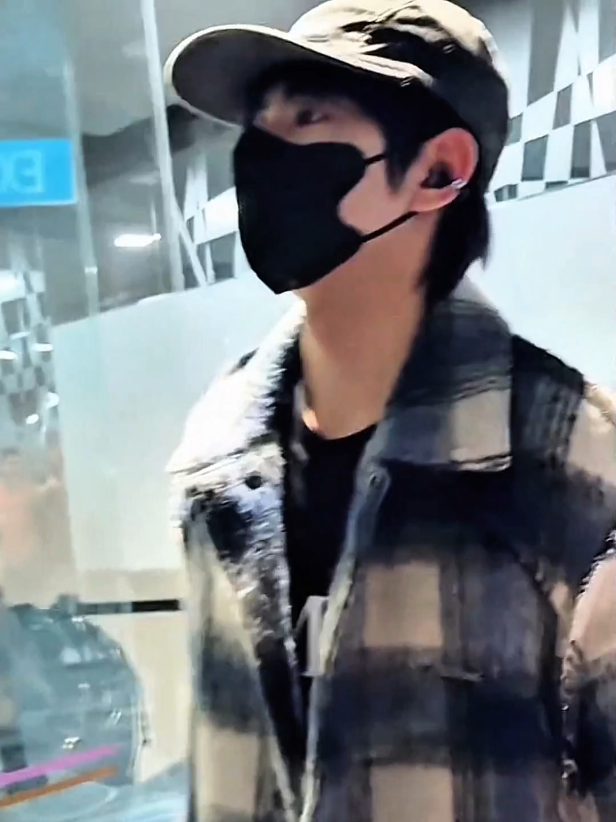 Hông biết đâu yêu anh này, anh này là của tui #liuxuancheng #luuhienthua #singapore #xuhuong #fyp 