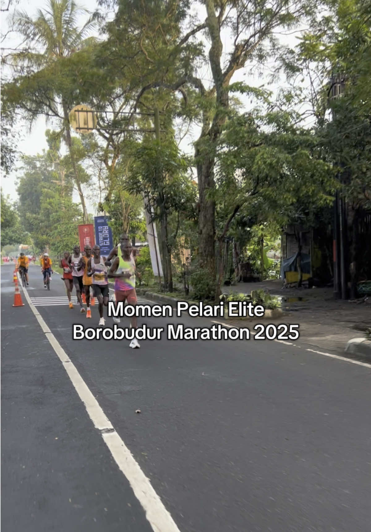 Gokil kencengnya. Pace berapa ya? #CeritaPelari #borobudurmarathon 
