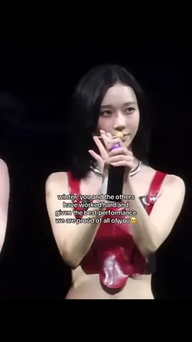 really hope for sm to give these girls for a vacation together after their busy schedule🥺 @aespa official #aespa #winter #kimminjeong 