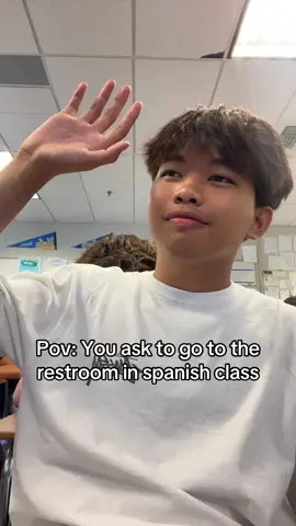 I just tryna go bathroom.. #fyp #viral #funny #comedy #spanishclass 