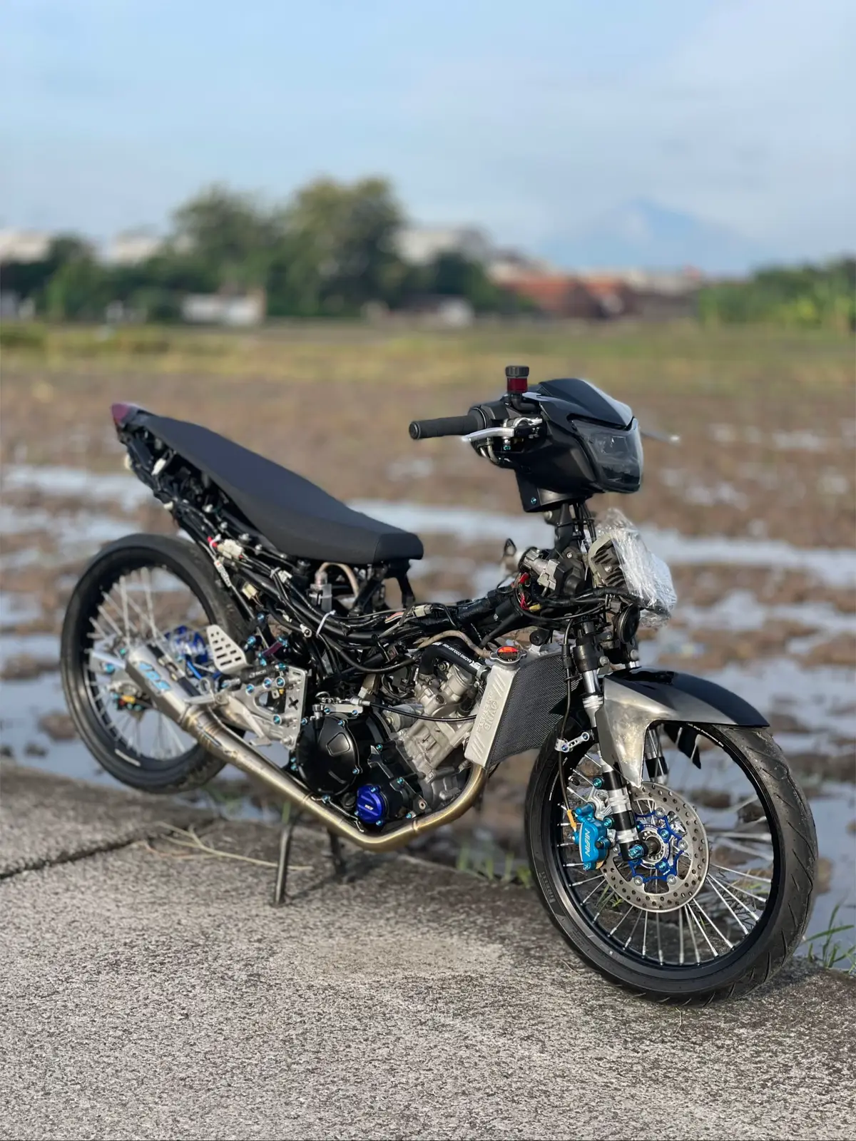 judul e ngesuk tapi kawanen#mxsoloraya 