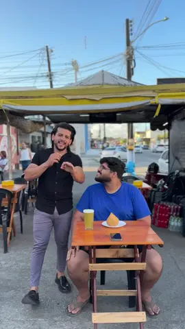 Vem com a gente! 🌟 Você está convidado a experimentar o melhor dos nossos salgados fresquinhos e irresistíveis! 🥐✨ Venha até nosso quiosque e descubra o sabor que vai fazer seu dia muito mais delicioso. Temos opções para todos os gostos, preparados com carinho e qualidade. 😋 📍 Endereço: Avenida Doutor André Papini Góis (próximo ao colégio Edson Monteiro) ⏰ Horário: das 07:00h às 22:00h Não perca essa oportunidade de se deliciar! Estamos esperando por você. 😉 #SalgadosDeliciosos #Lanchonete #ExperiênciaGastronômica #VenhaNosVisitar