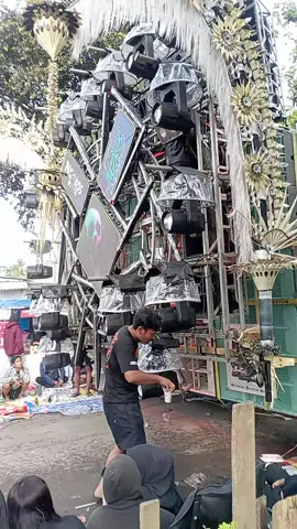 ngokos musik losss#pesonagondanglegi2025 #karnavalsoundsystem #soundhoregjawatimur 