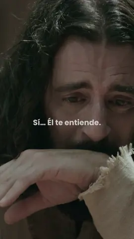 Él también conoció el dolor. Por eso, cuando tus lágrimas hablan… Jesús entiende cada una. Guarda este video para cuando lo necesites. #TheChosen #TheChosenLatino #Jesús #llorar 
