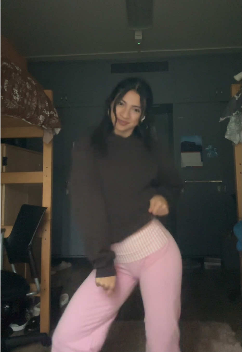 This dance eats😛#fresnostate #fyp #livdsmp #dance 