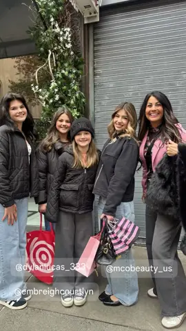 When you go to NYC for a beauty event with @mcobeauty us and you get to meet @??? And she’s the sweetest ever!!! My girls are still talking about it!! #nyclife #mcobeauty #beautyevent #influencer 