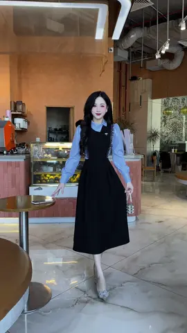 Váy thiết kế cổ bẻ bất đối xứng phối kẻ dáng A xoè dài #Vaythietke #vaythietkecaocap #Viral #Evii #OOTD 