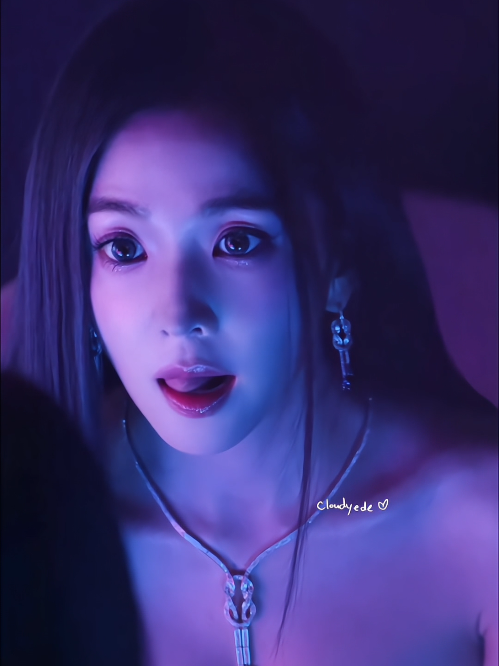 kok kaya lagi godain gw bgt 🤭 #irene #baejoohyun #ireneredvelvet 
