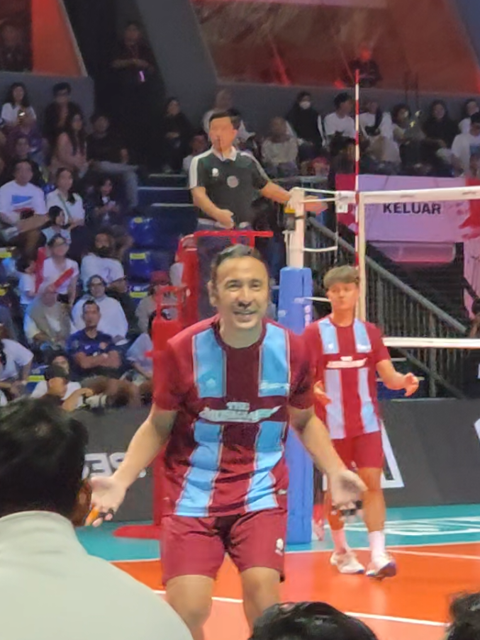 sumpah the musician lucu bgt, setiap dinyanyiin lagu mereka pasti servenya gagal 😭🤣  #ello #dutasheilaon7 #bahkanvoli #vindes #themusicians 