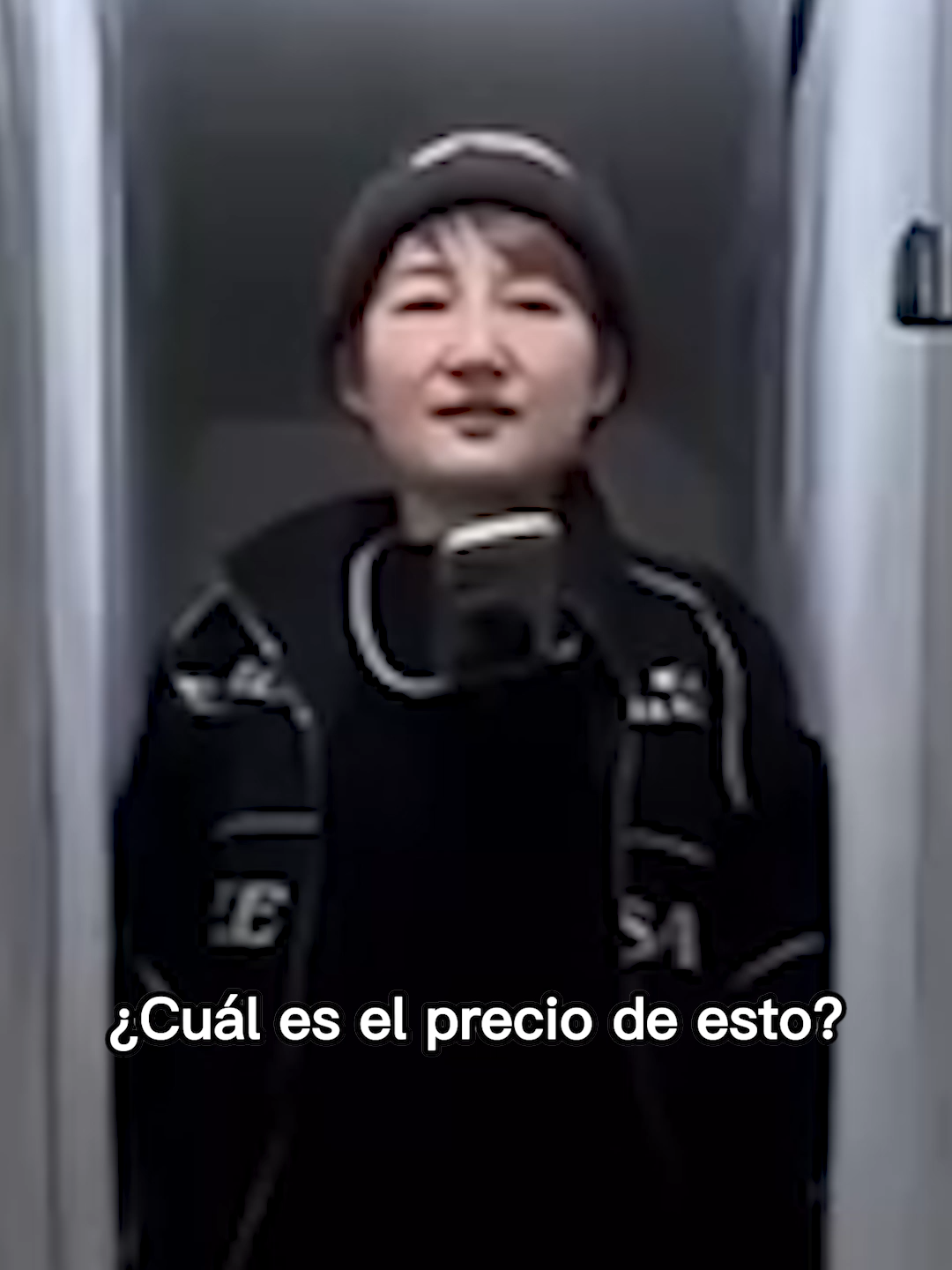 Por 8 Yuanes/noches puedes virir en este estrecho infierno 😣