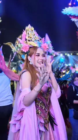 peri pink 💃🏼😂#pesonagondanglegi #fypシ゚viral #fypシ゚ #dancercantik #dancer @mutiaratina 