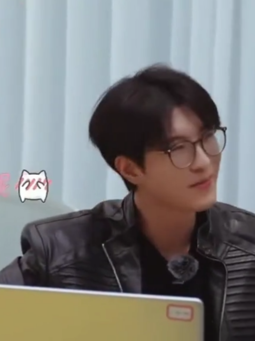 อย่าถามหามาตรฐานกับซิงชิวเลยแก 😏 #HuangXing #QiuDingjie #JiangHeng #LiPeiEn #Desire4 