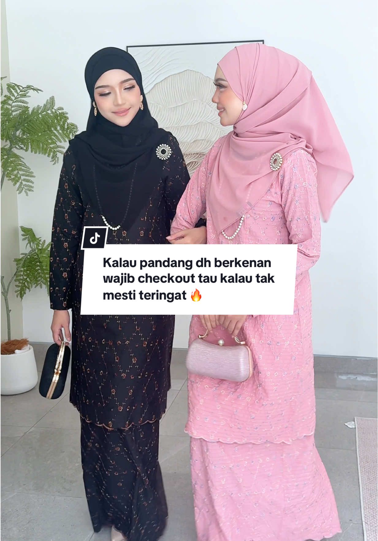 Kalau pandang dh berkenan wajib checkout tau kalau tak mesti teringat,  better menyesal beli daripada menyesal takbeli 🙈🔥 #nfhboutiquegallery #bajukurung #bajuwanita #kurungcantik #kurung 