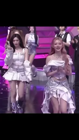 Maknae dan unnie line,mukanya kaya kaka adek beneran#gaeul #leeseo #ive 