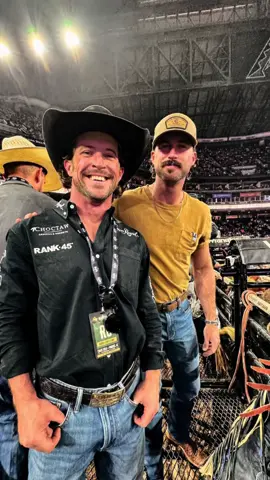 The extended version for the ppl asking who are these two handsome men 😏 one is @Riley Green and the other is @tilden hooper🥵 this video went crazy 🤣🤎🤠 #rileygreen #rodeo #cowboys #cowboysoftiktok 