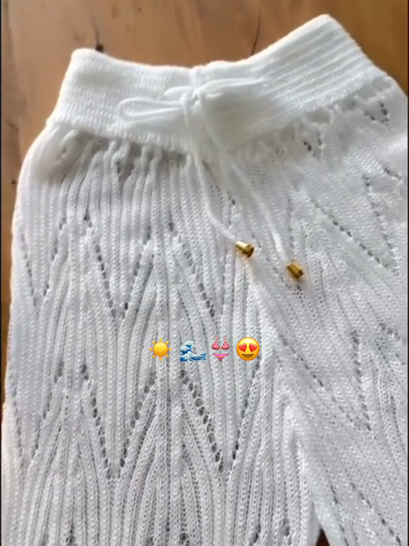 Link nos comentários  Calça Saída de Praia Feminina Tricot Têndencia Verão Pantalona Rendada #calcadepraia #saidadepraia #acheinapromo #promoção #acheinashopee 