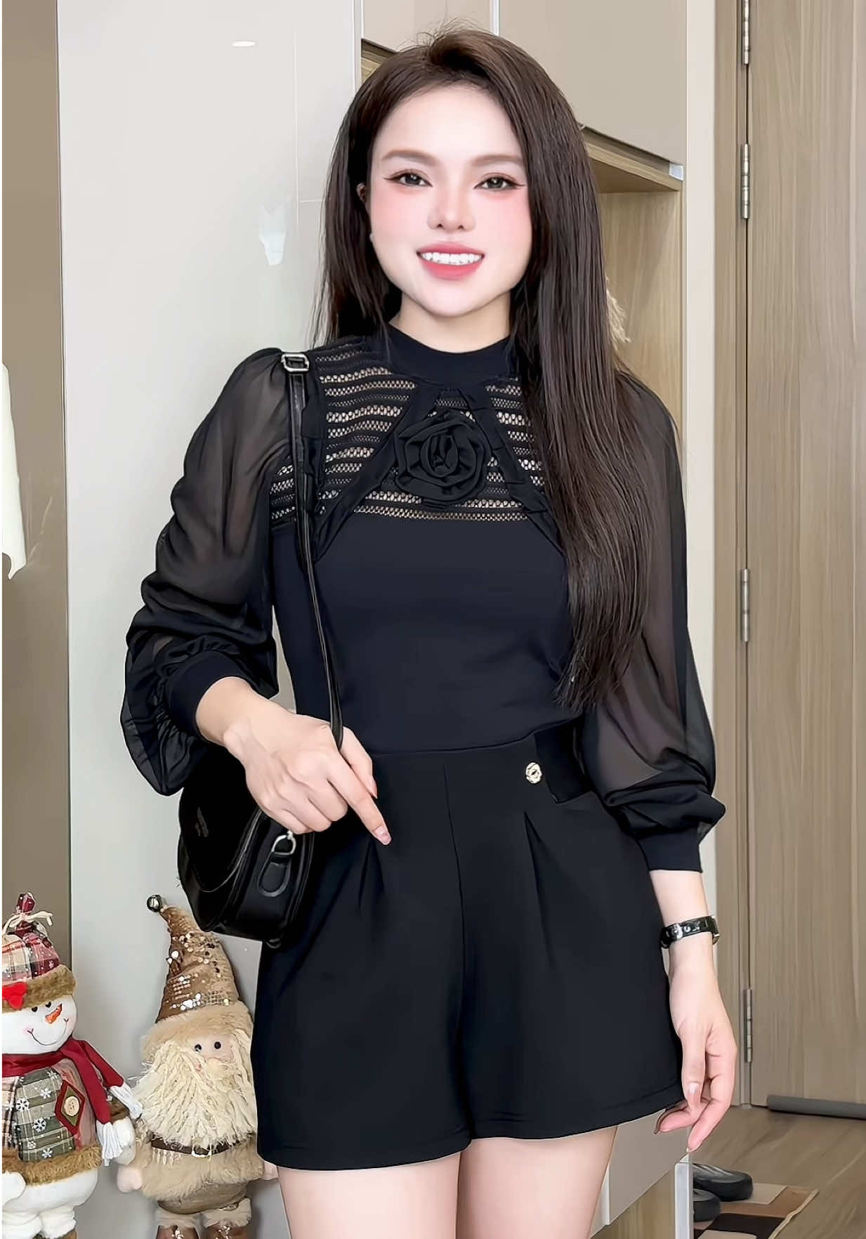 Áo thun nữ  phối cổ ren thiết kế    Sang xịn đẹp hoa cuốn siu xinhh #aothunxinh #aothunnu  #aothun #somi #solboutique 