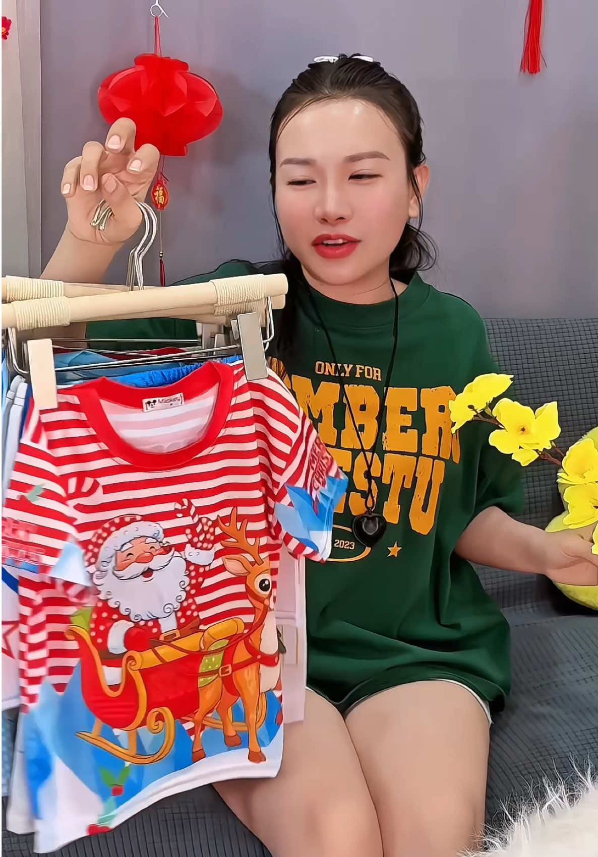 Bộ Noel nhiều màu xinh quá #emhonggammattaylam #videovairal #dobexinh #noel #thoitrangtreem 