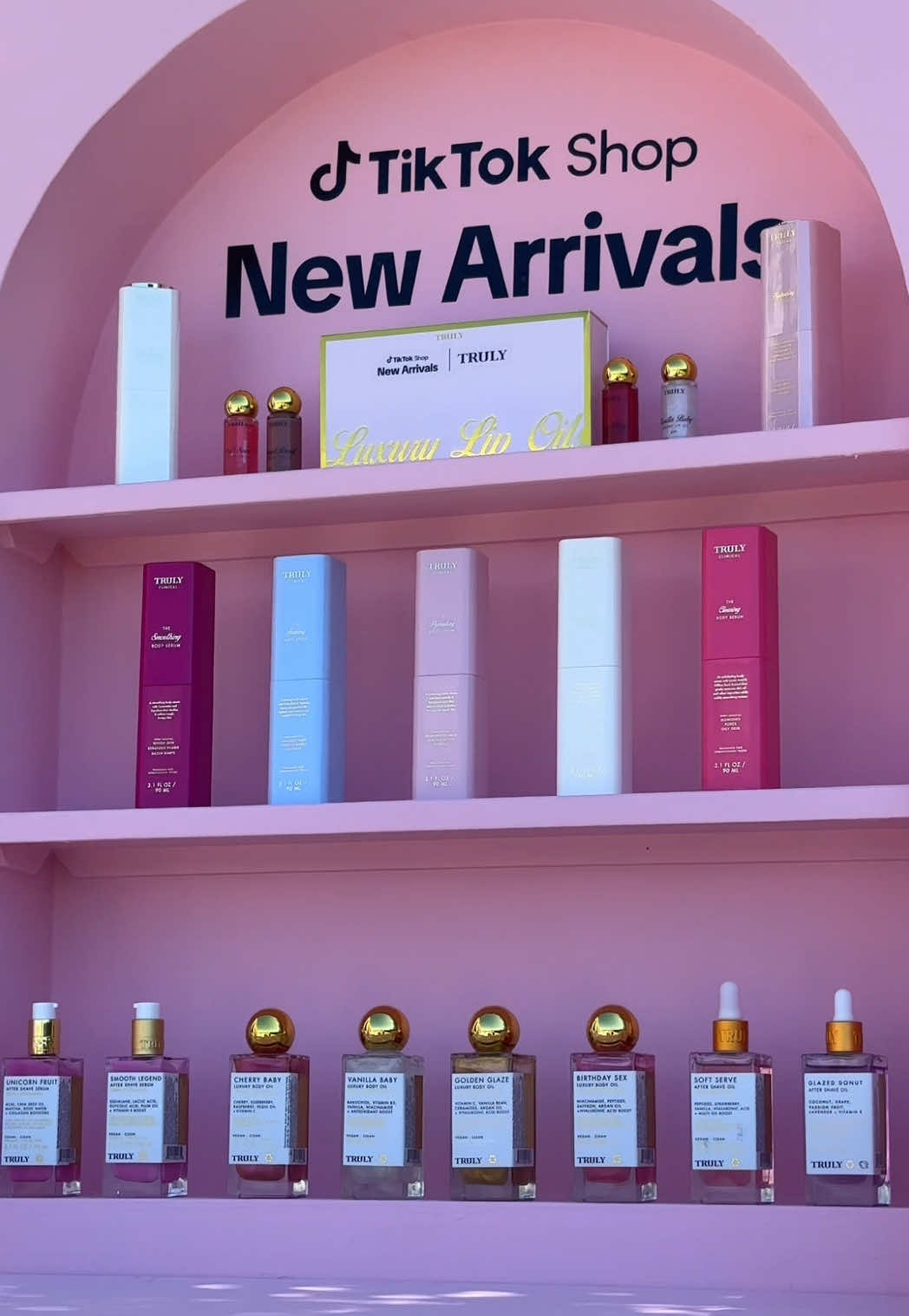 truly takes miami 🌴💗  thank you @Vale Genta & @Sebastian Genta for an incredible event! ✨ #trulybeauty #tiktokshopblackfriday #beauty #nextgen #creatorevent 