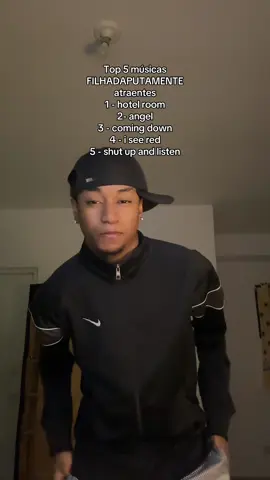 Colocam 5 top de músicas assim 