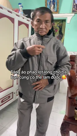 Bao lâu rồi bạn chưa tặng quà cho ba #aokhoactrungnien #aokhoactrungniennam #aokhoacnamtrungnien #aokhoacnam ##xuhuongtiktok 